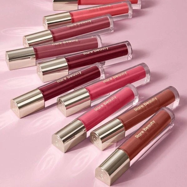 Rare Beauty brillo labial