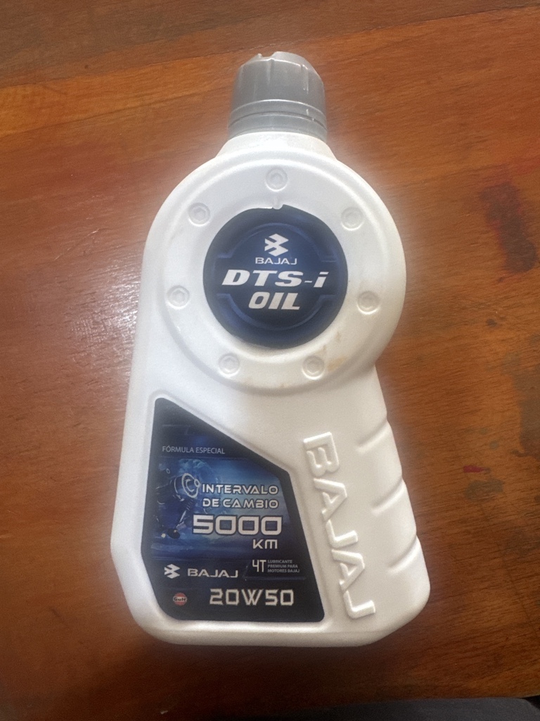 Bajaj DTS-i Oil 20W50 tapón gris
