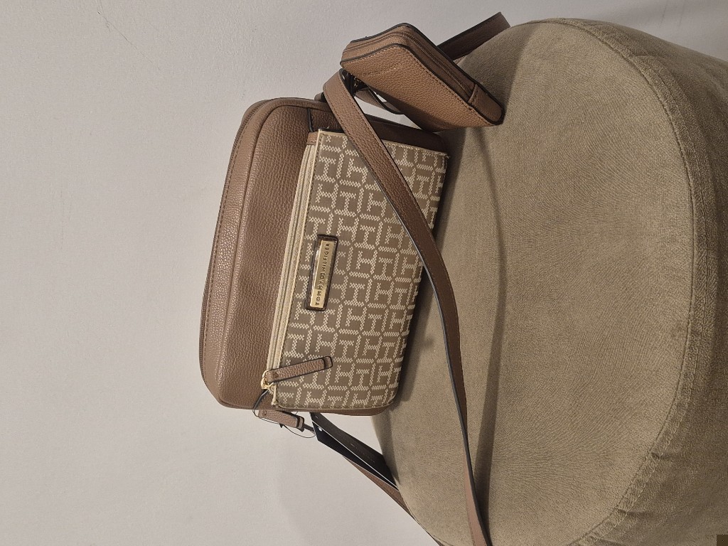 Tommy Hilfiger cartera marron