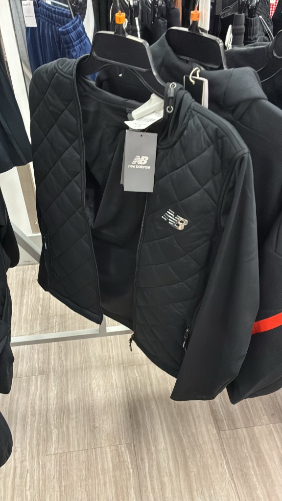 New Balance campera negra