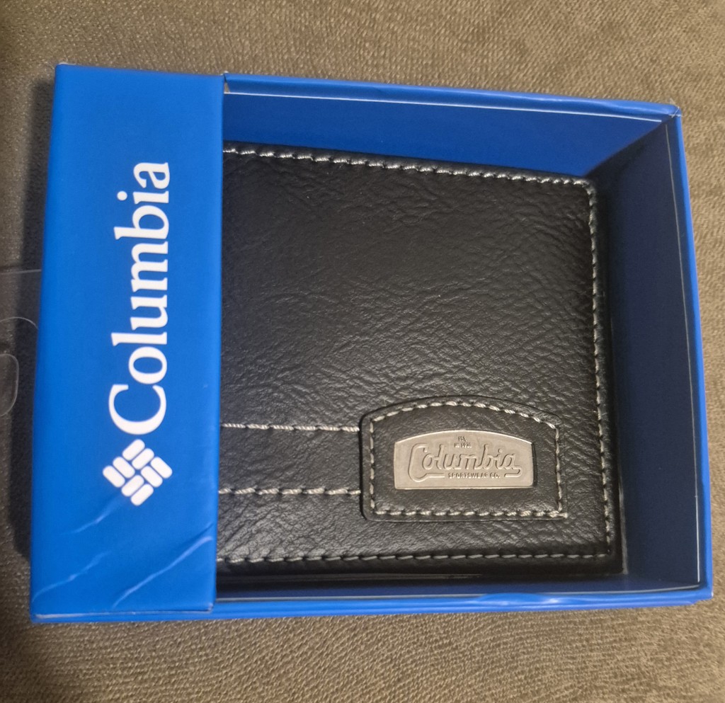 Columbia billetera negra