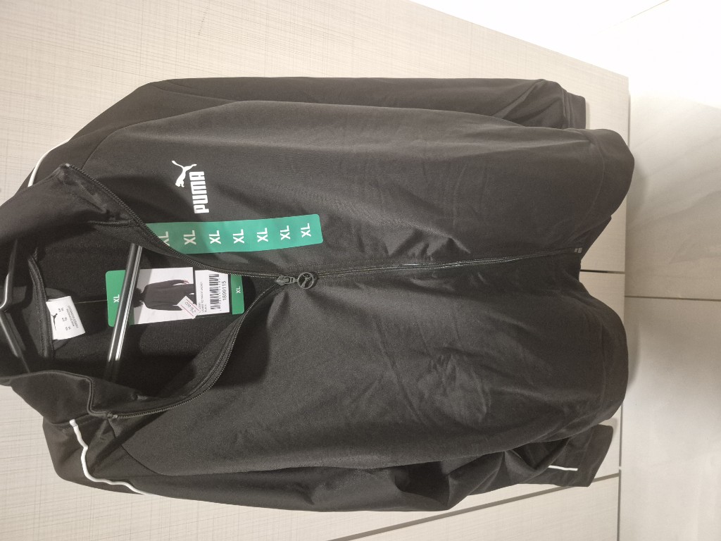 Puma campera negra XL