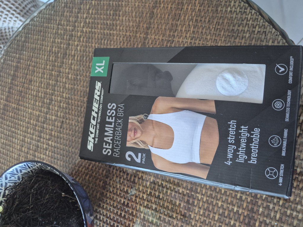 Skechers bra blanco y negro