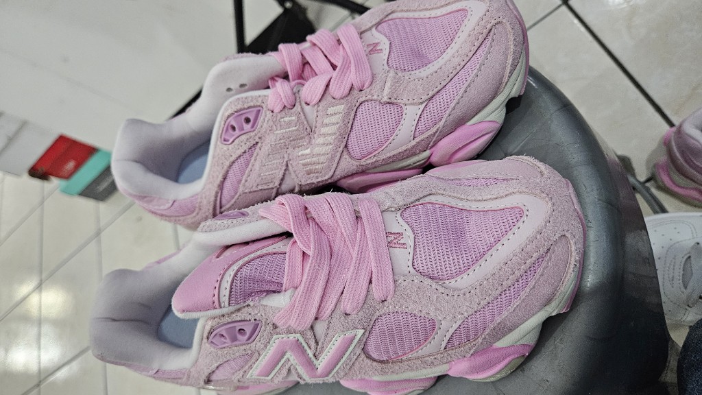 NEW BALANCE ROSA BLANCO #4.5