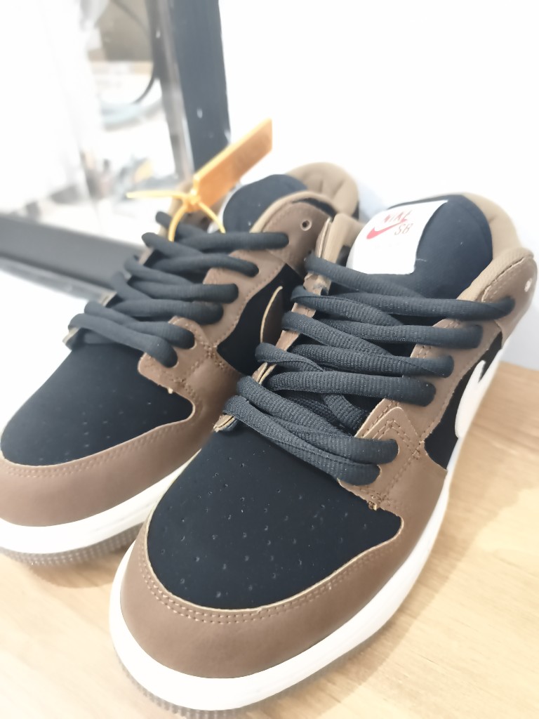 NIKE DUNK CAFÉ/NEGRO #7