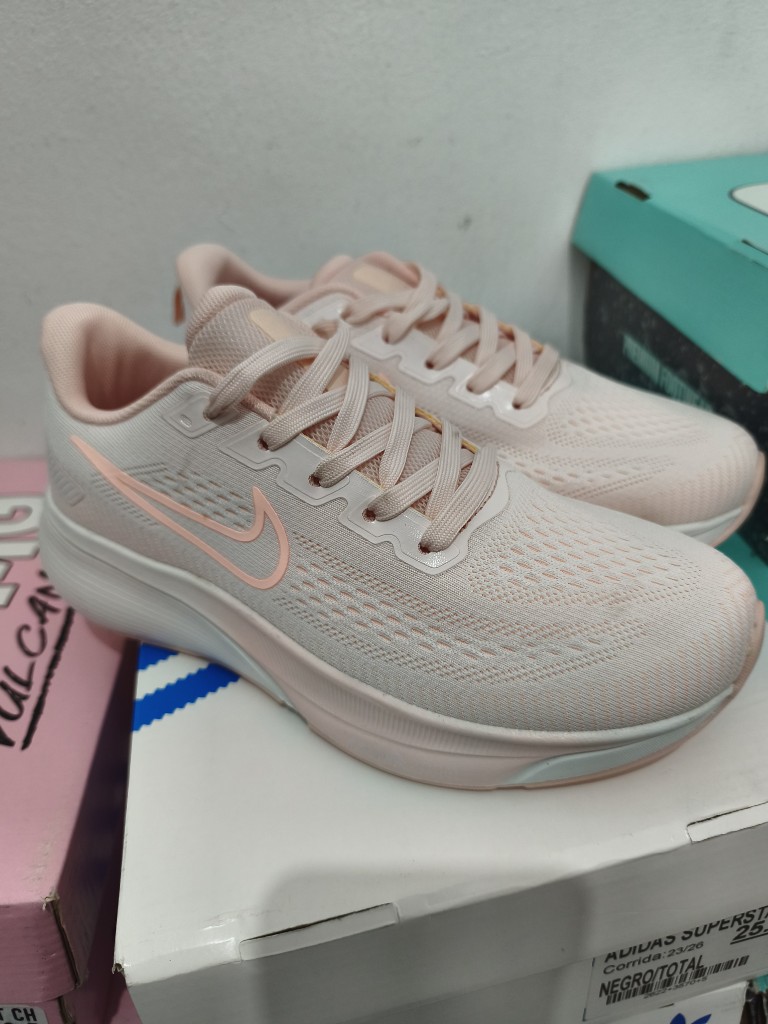 NIKE RUNFAST ROSA #4.5