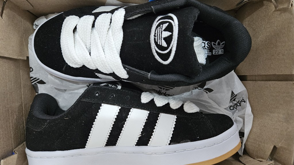ADIDAS CAMPUS NEGROS CON BLANCO #22.5