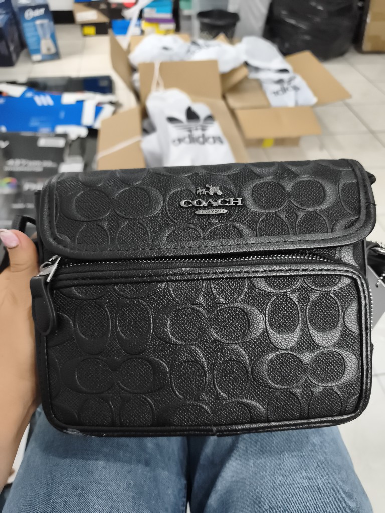 BOLSA COACH NEGRA  CHICA