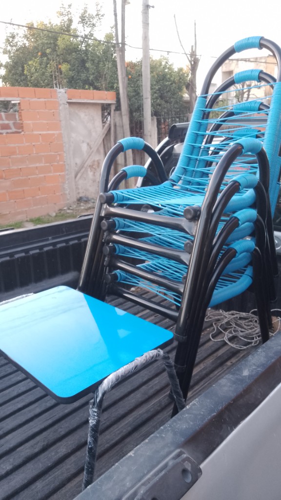 Silla con mesa