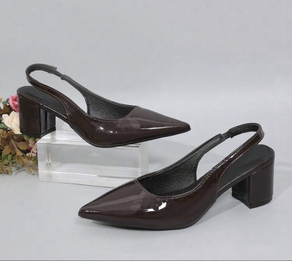 Zapatos bajo tacon marrón
