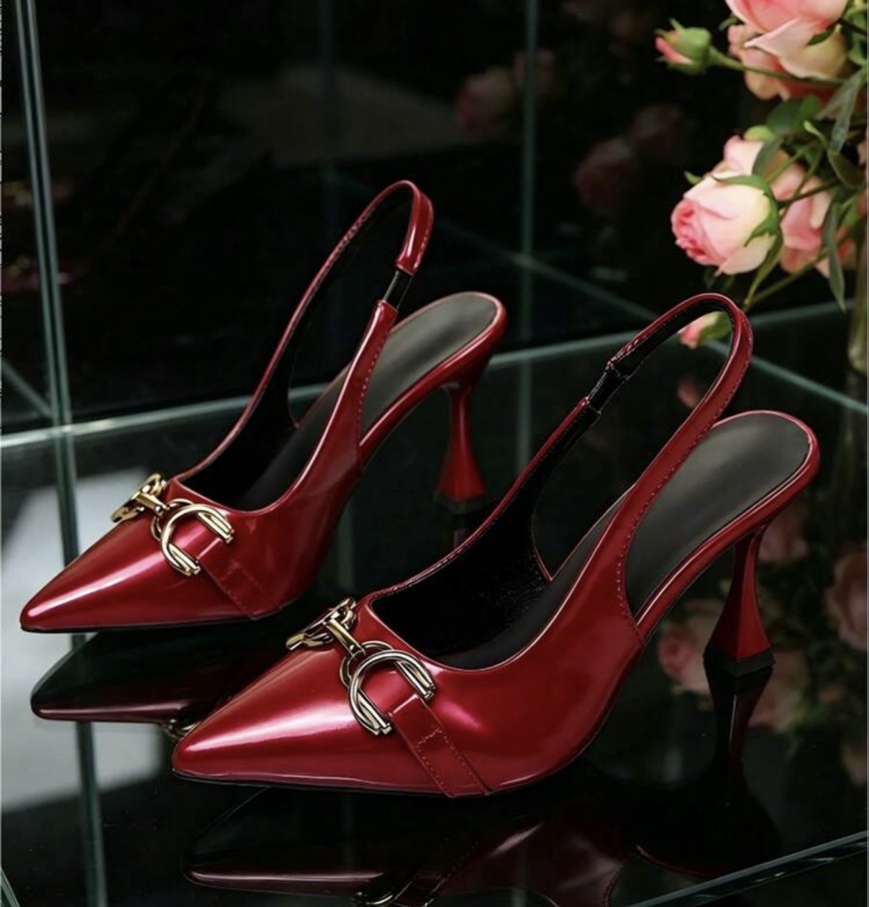 Tacones rojos brillantes