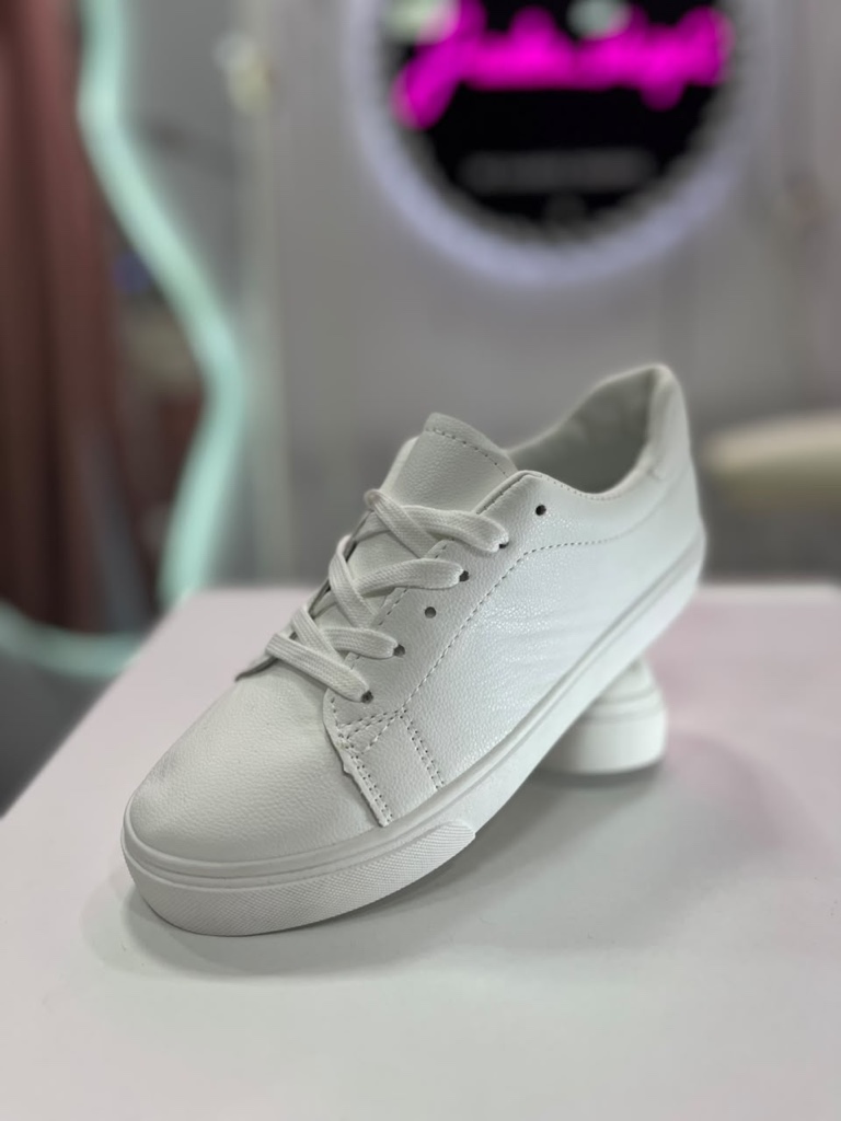 Zapatos blancos