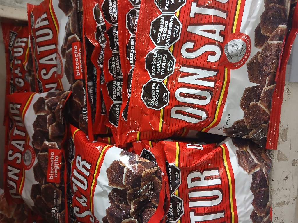 Donsatur bizcocho negro