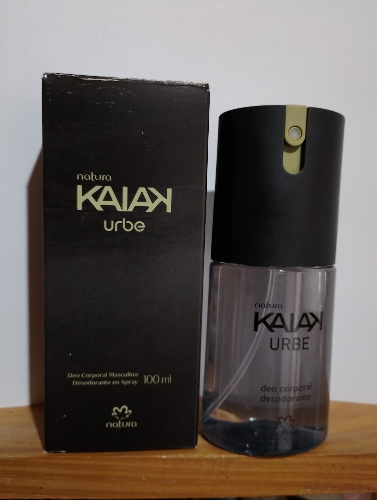 Deo corporal kaiak urbe.