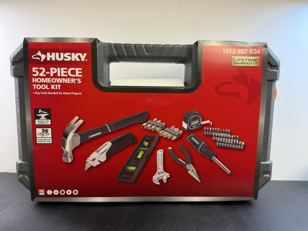 52 piece homeowners tool kit husky