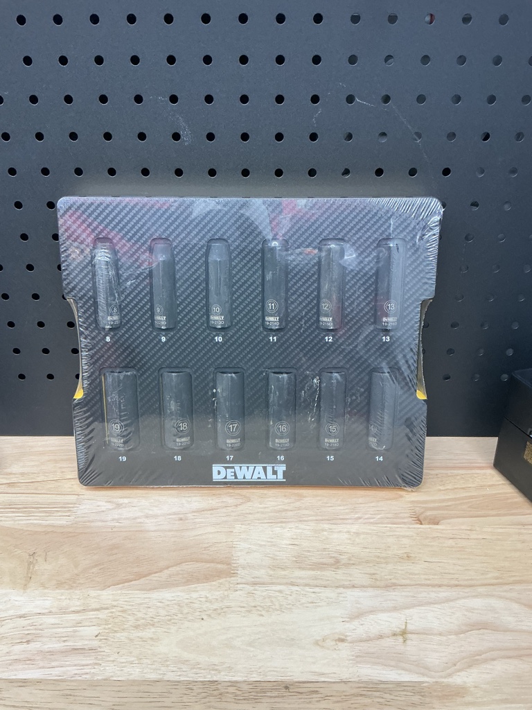 Dwmt45447 12pc mm 3/8 drive deep impact socket set