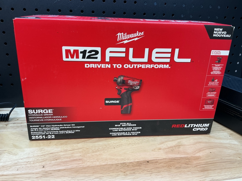 Kit 1/4 hex hydraulic driver 2 battery 2.0ah and charger m12