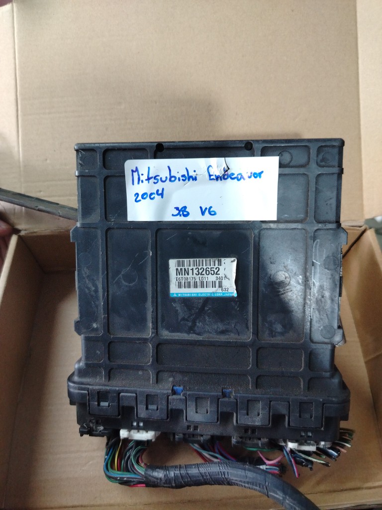 MITSUBISHI ENDEAVOR 2004 V6