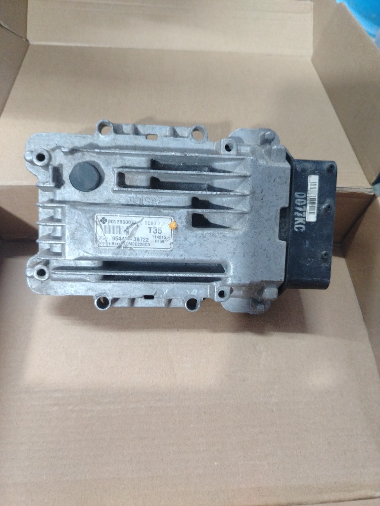 HYUNDAI SANTA FE 2010-2011