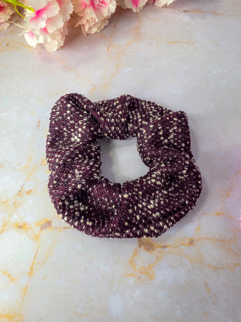 Scrunchie tweed burdeos