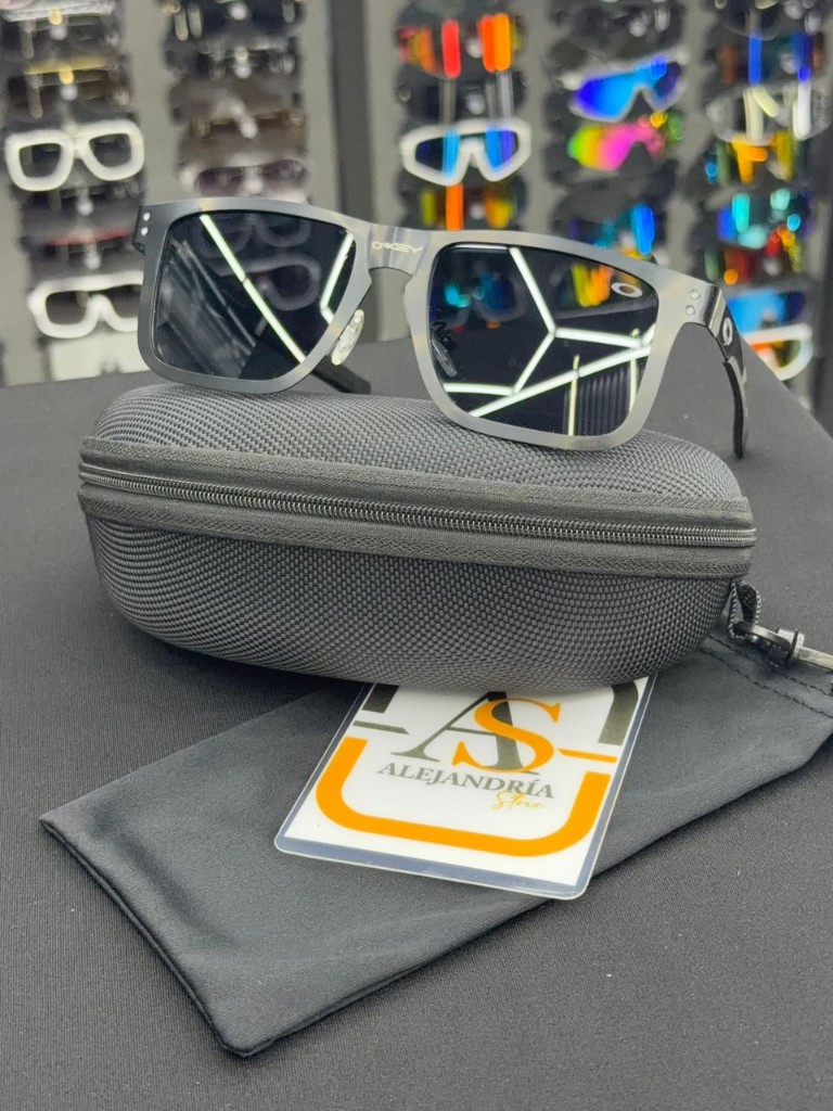 Modelo Oakley Holbrook #2