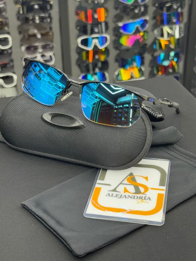 Modelo Oakley Wiretap 2.0 #2