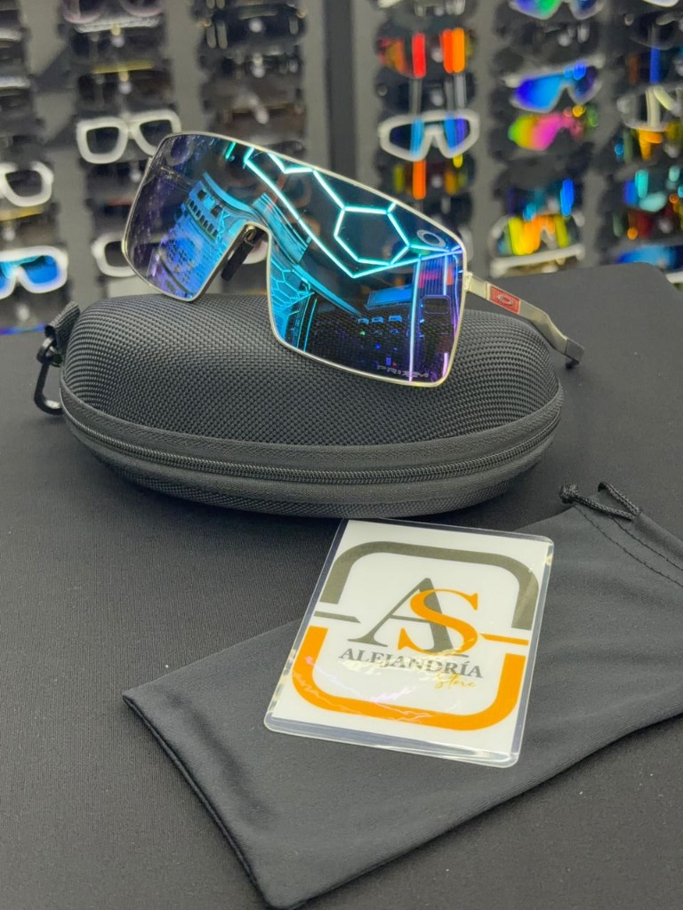 Modelo Oakley Sutro #1