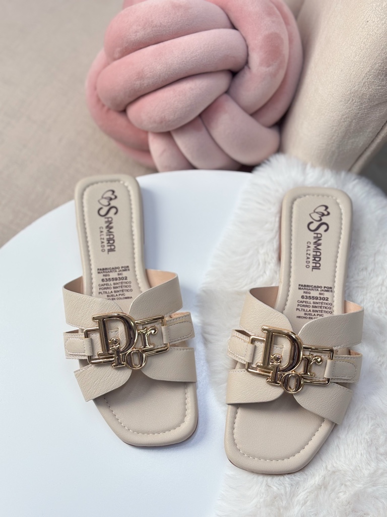DIOR BEIGE