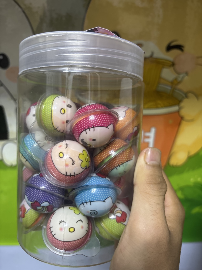 Esferas Hello Kitty y Dragón Ball surtidas