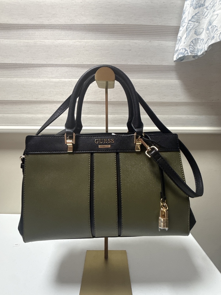 GUESS bolsa verde olivo