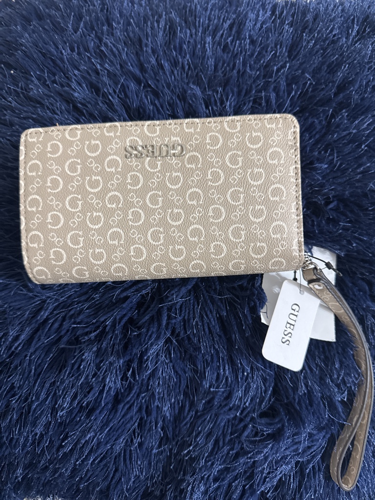 GUESS cartera beig monograma
