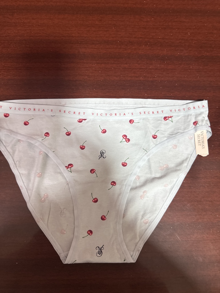 Victoria's Secret calzon talla M blanco cerezas