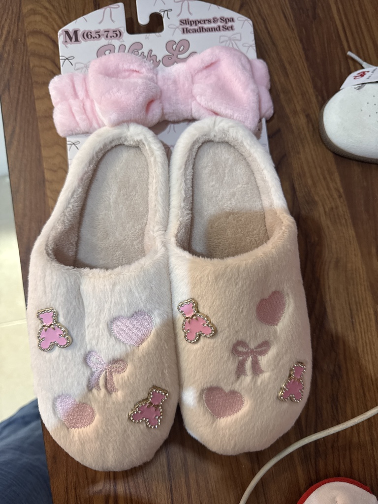 Pantuflas rosas con moño