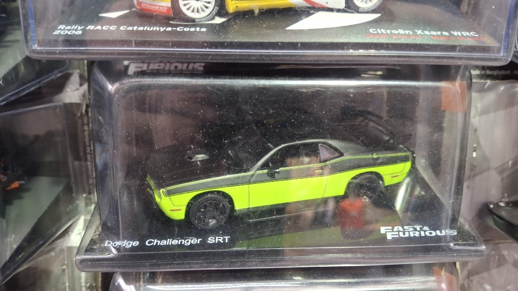 Dodge Challenger SRT-8 Auto 1:43 Luppa Rápido y Furioso Negro/Verde