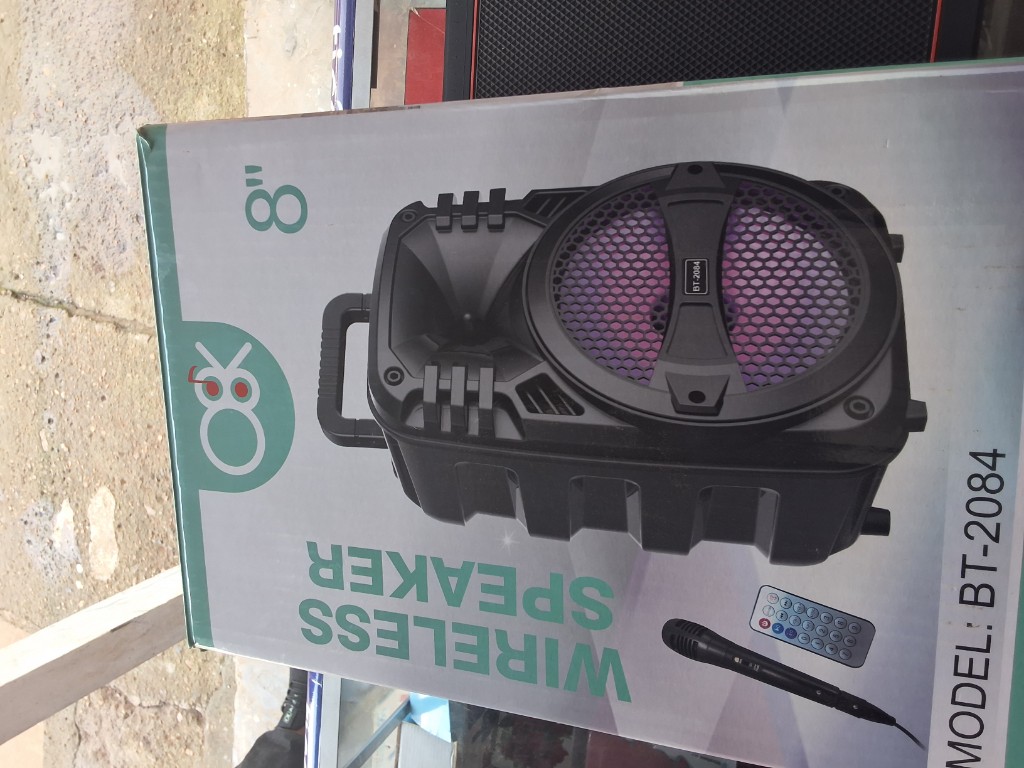 OK parlante 8" BT-2084