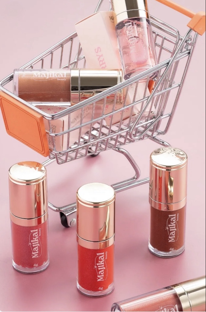 SHINY LIP OIL MAJIKAL