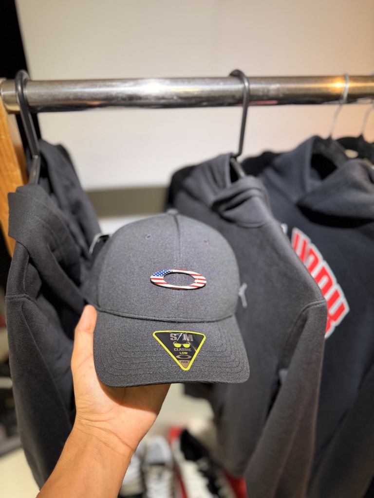 Oakley gorra gris eeuu