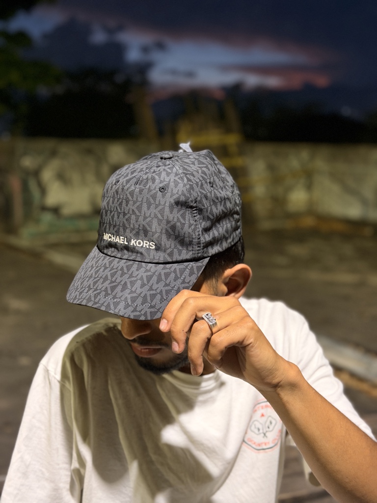 Michael Kors gorra gris