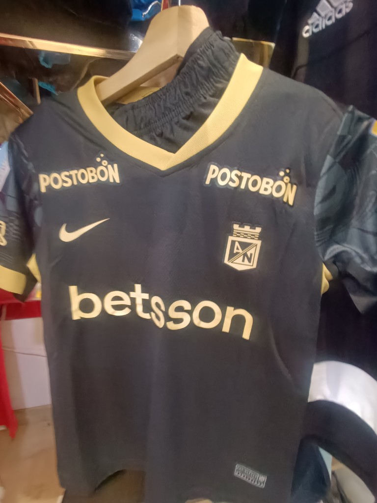 Nacional , niño negra