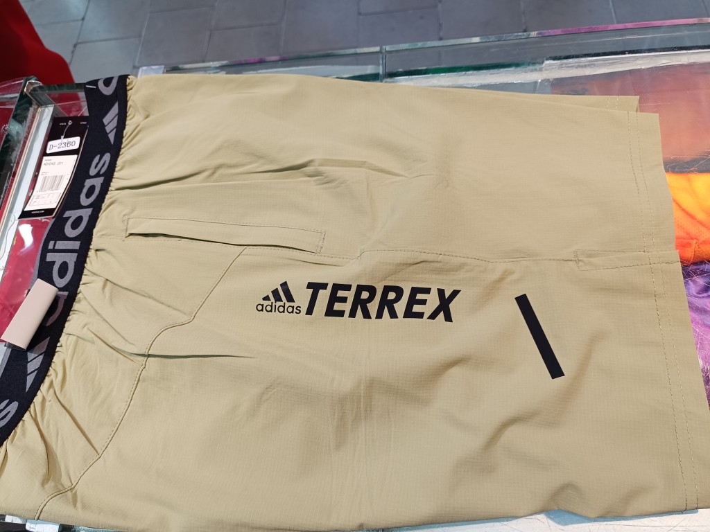 Pantaloneta Adidas terrex
