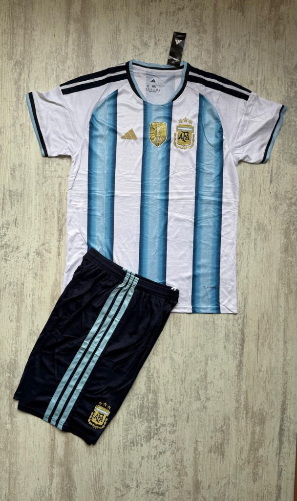 Argentina 26-27 1ra equipación bordada