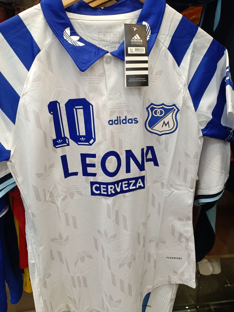 Millonarios , 1996 camiseta Leona blanca  dama