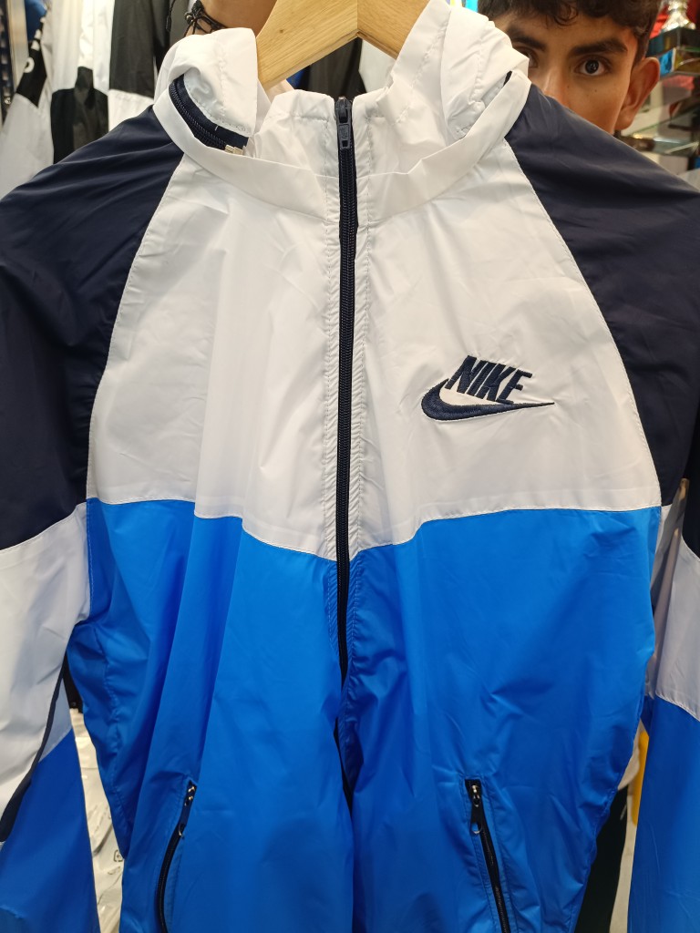 Chaqueta nike impermeable con malla