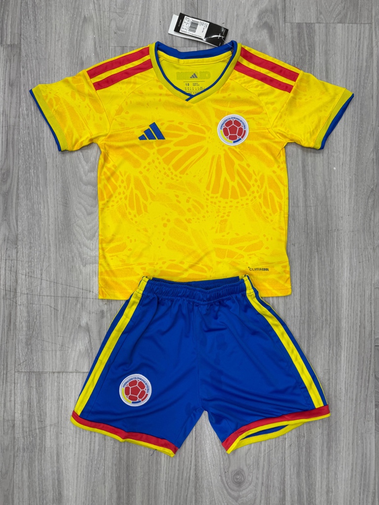 Uniforme Colombia niño 2026 local