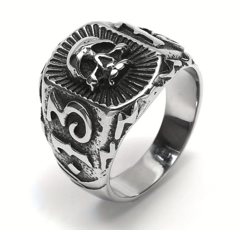 Anillo A. Q skull 13 talla 9