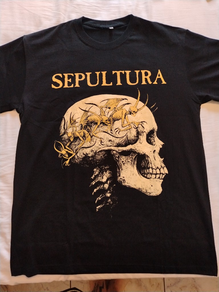 Camiseta sepultura L negra
