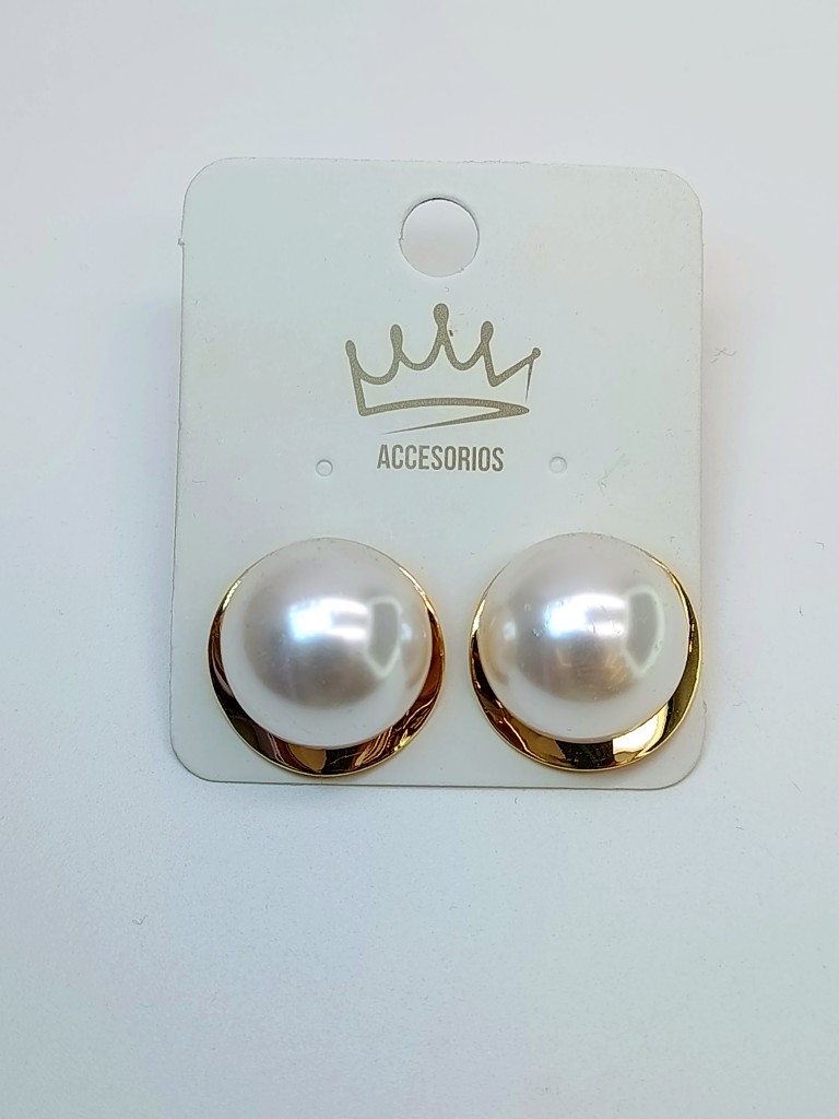 Aretes perlados