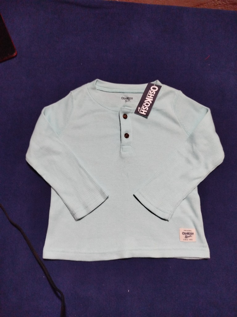 OshKosh camiseta blanca manga larga talla 24M
