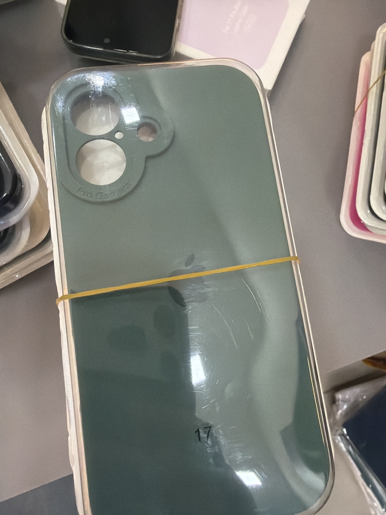 CASE FECHADA IPHONE 17 NN