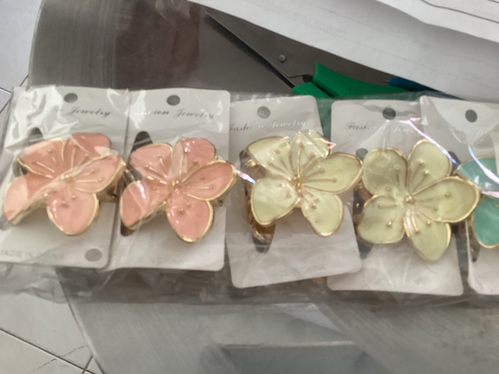 Gancho metálico flor